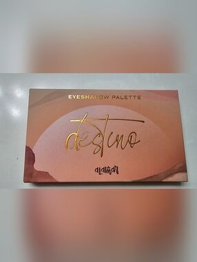 Alamar Destino Eyeshadow Palette